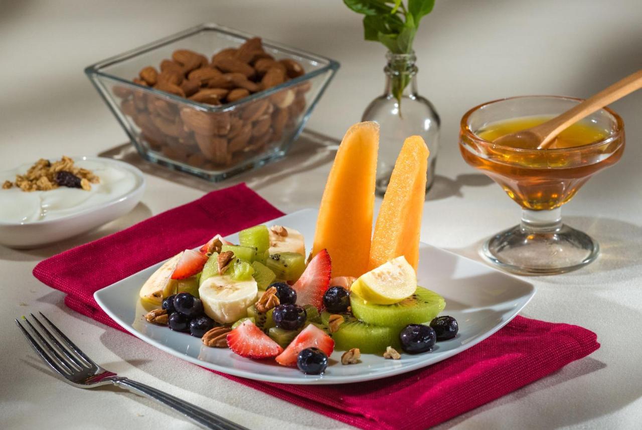 Отель Safi Royal Luxury Metropolitan San Pedro Garza Garcia Экстерьер фото Fruit salad